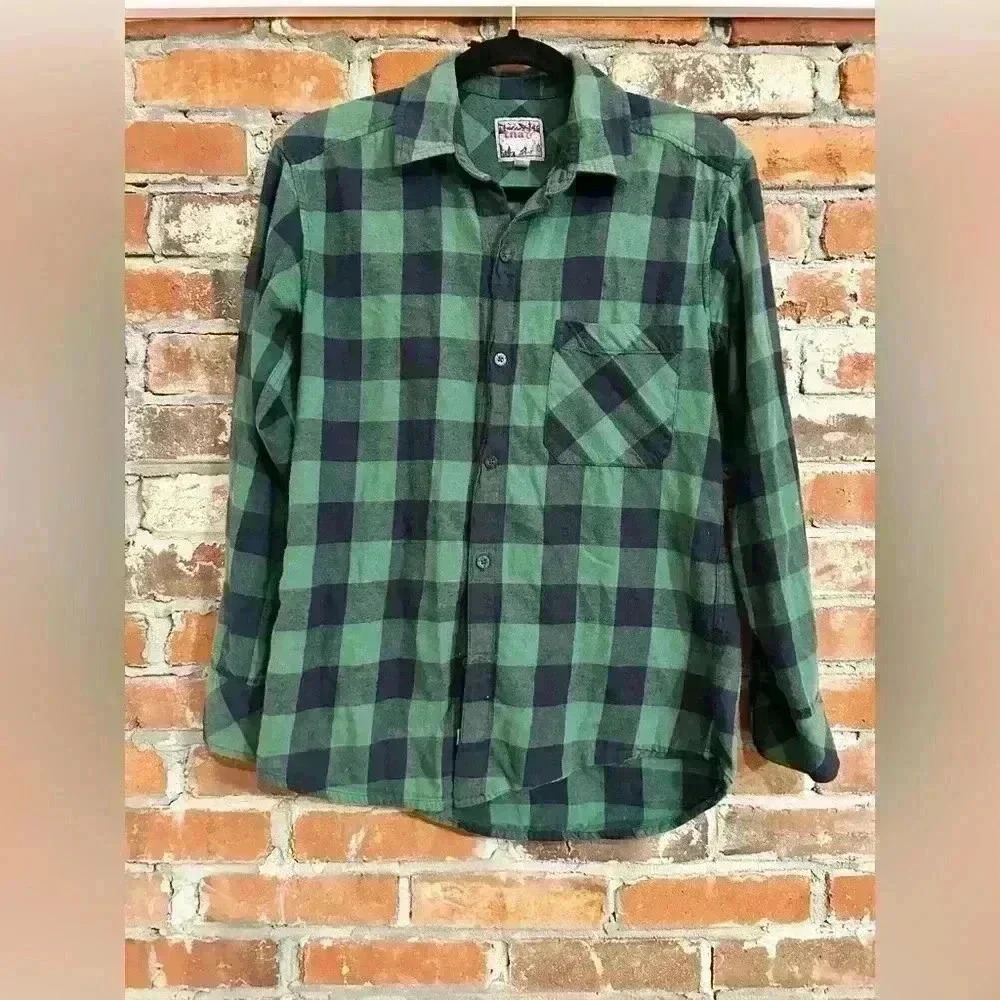 TNA Aritzia Green & Black Boyfriend Fit Flannel Size XS